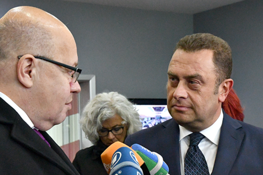 Bülent Akgöl, CEO empfängt Bundeswirtschaftsminister Peter Altmaier am 25. Oktober 2018 bei Farhym.