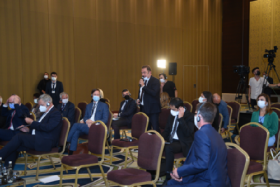 Bülent Akgöl trifft Zentralbankgouverneur Prof. Dr. Kavcioglu im Rahmen einer Veranstaltung der deutschen Handelskammer.